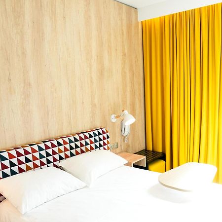 Ibis Styles Caen Centre Historique Hotel Exterior photo