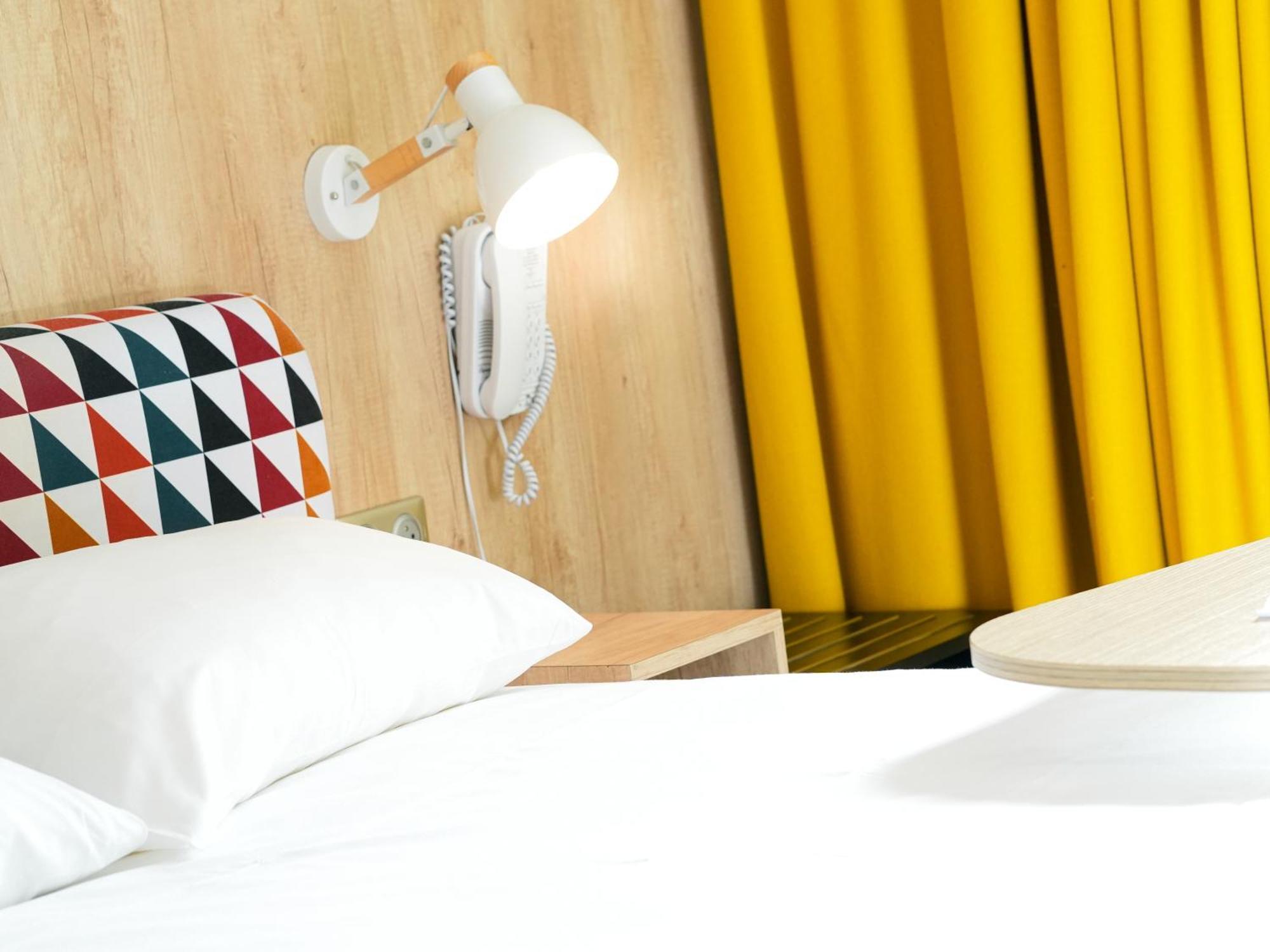 Ibis Styles Caen Centre Historique Hotel Exterior photo